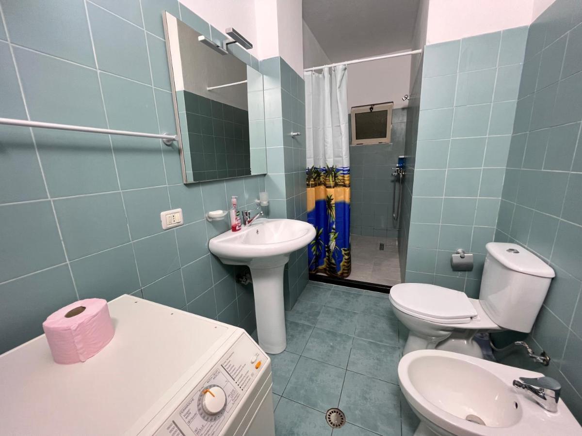 Arteg Apartments Durres Bagian luar foto
