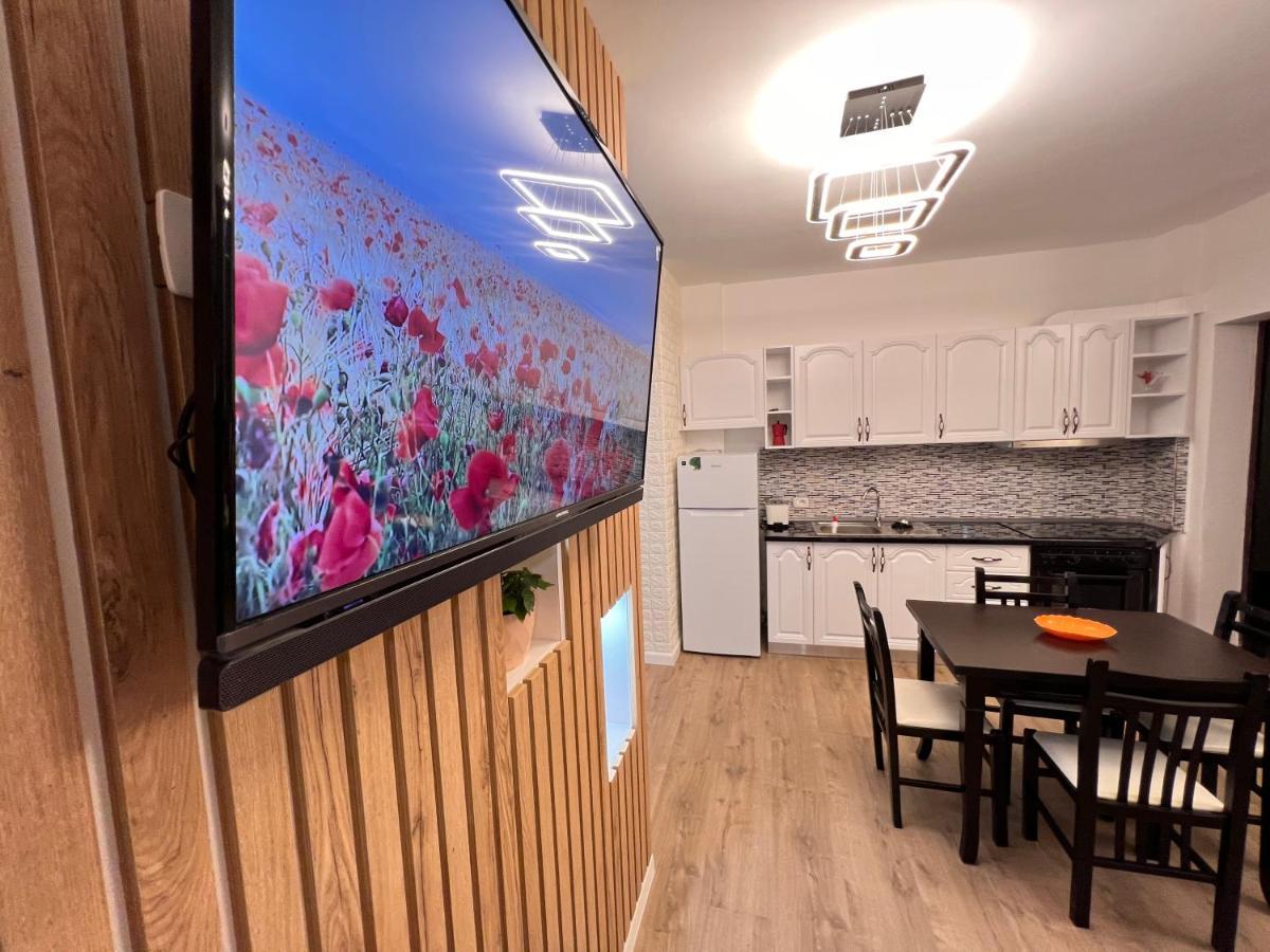 Arteg Apartments Durres Bagian luar foto