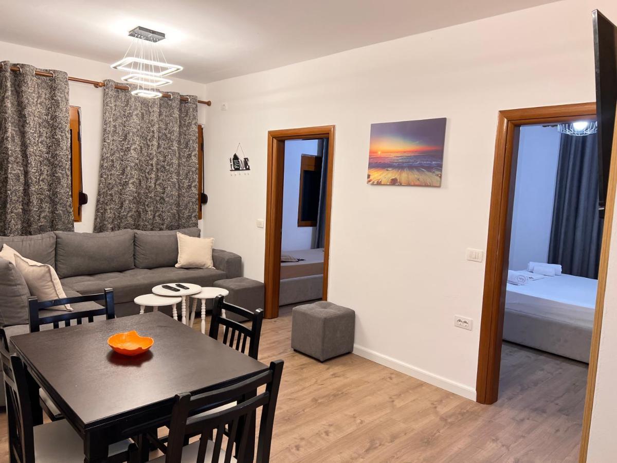 Arteg Apartments Durres Bagian luar foto