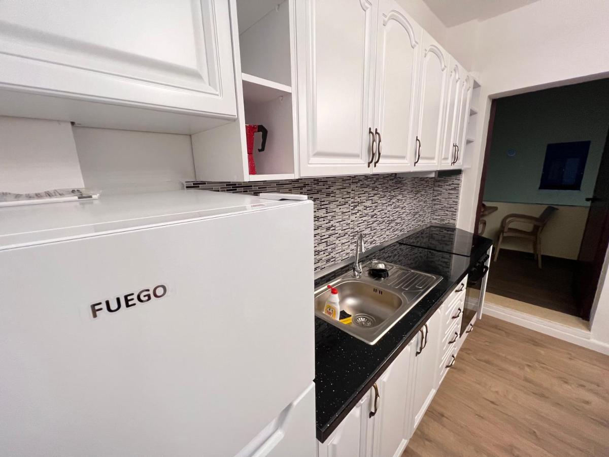 Arteg Apartments Durres Bagian luar foto
