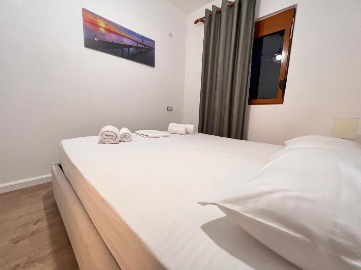 Arteg Apartments Durres Bagian luar foto