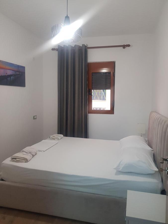 Arteg Apartments Durres Bagian luar foto