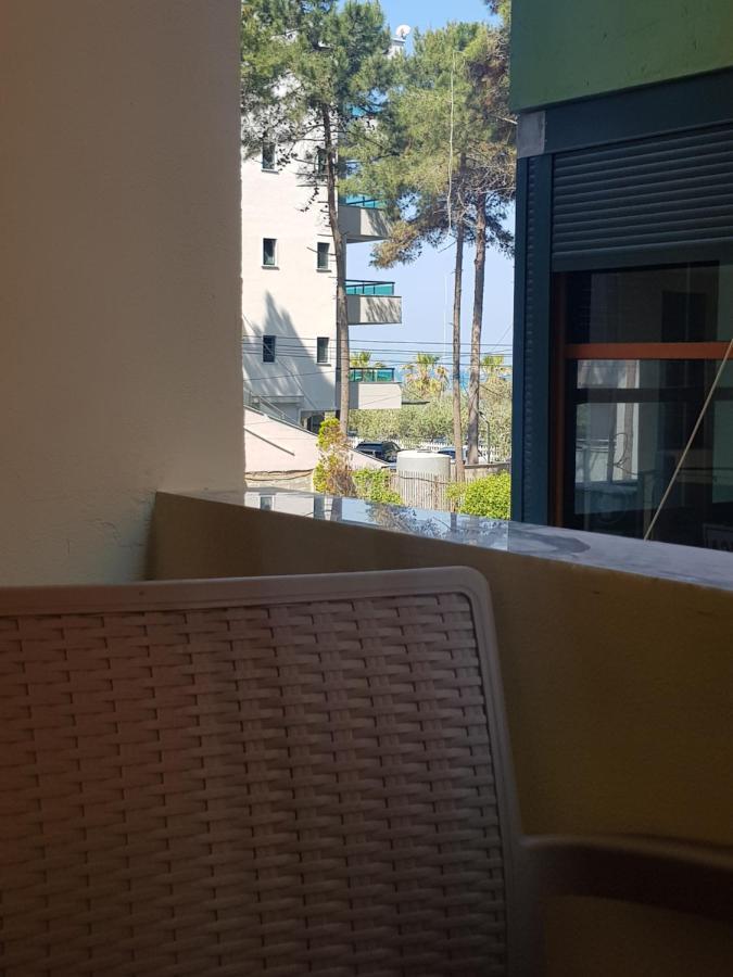 Arteg Apartments Durres Bagian luar foto